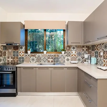 Escape To Kalamata's Old Your Urban Oasis * Kalamata