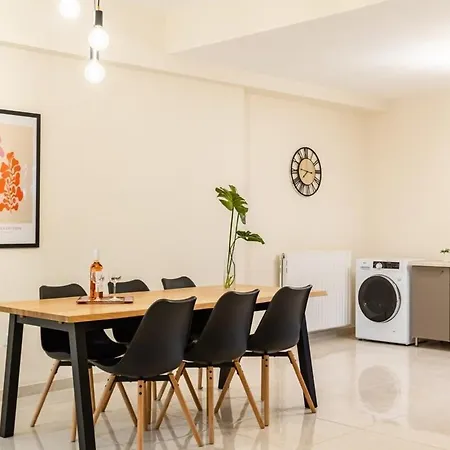 Escape To Kalamata's Old Your Urban Oasis Appartement Kalamata