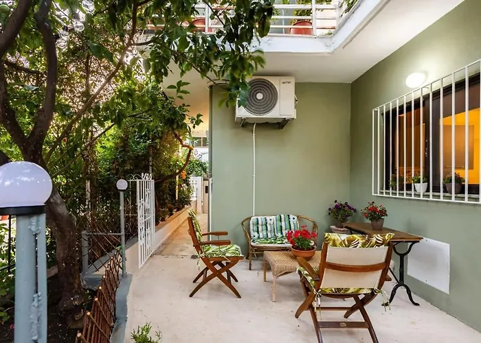 Escape To Kalamata's Old Your Urban Oasis * Kalamata