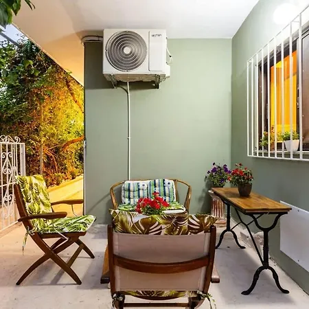 Escape To Kalamata's Old Your Urban Oasis *