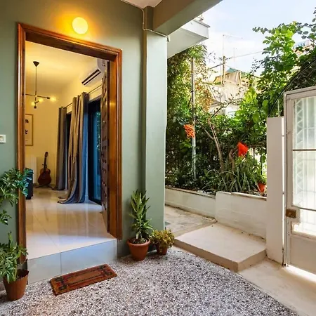 Escape To Kalamata's Old Your Urban Oasis Apartment