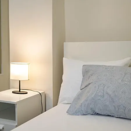 Escape To Kalamata's Old Your Urban Oasis *