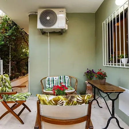 Escape To Kalamata's Old Your Urban Oasis * Kalamata