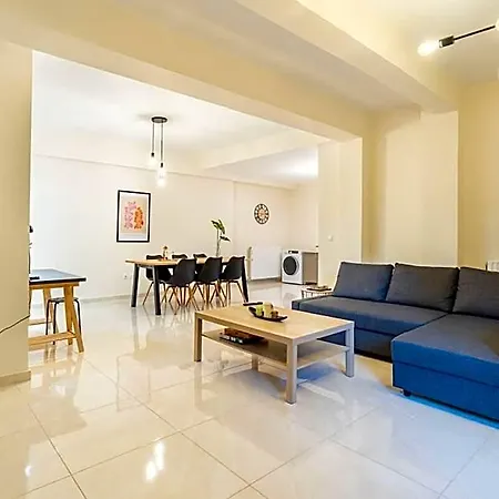 Escape To Kalamata's Old Your Urban Oasis Apartment
