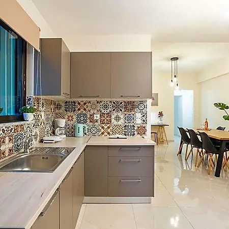 Apartment Escape To Kalamata's Old Your Urban Oasis *