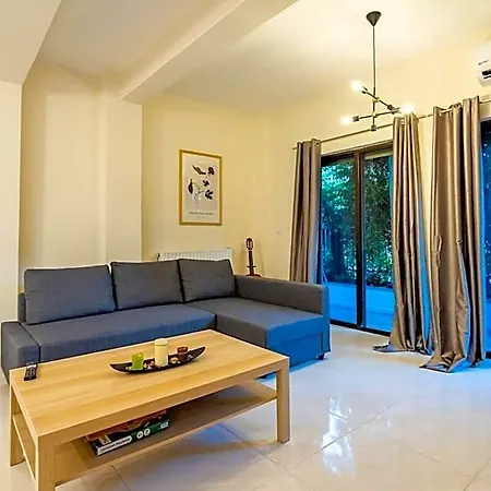 Apartment Escape To Kalamata's Old Your Urban Oasis