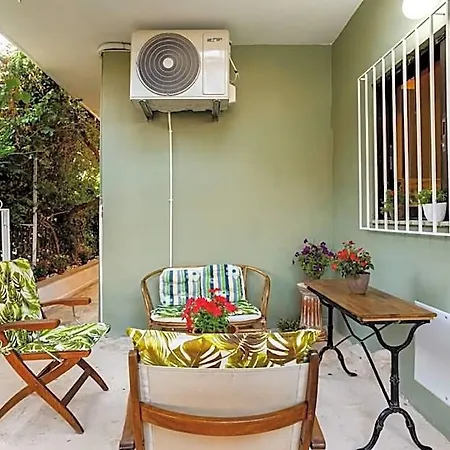 Escape To Kalamata's Old Your Urban Oasis Apartment