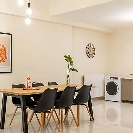 Escape To Kalamata's Old Your Urban Oasis * Kalamata
