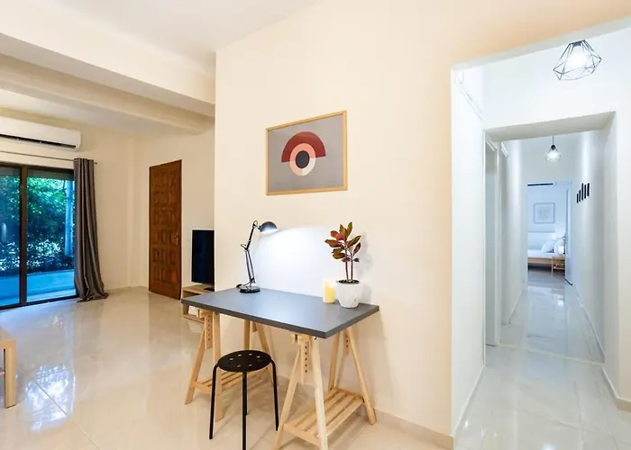 Escape To Kalamata's Old Your Urban Oasis *