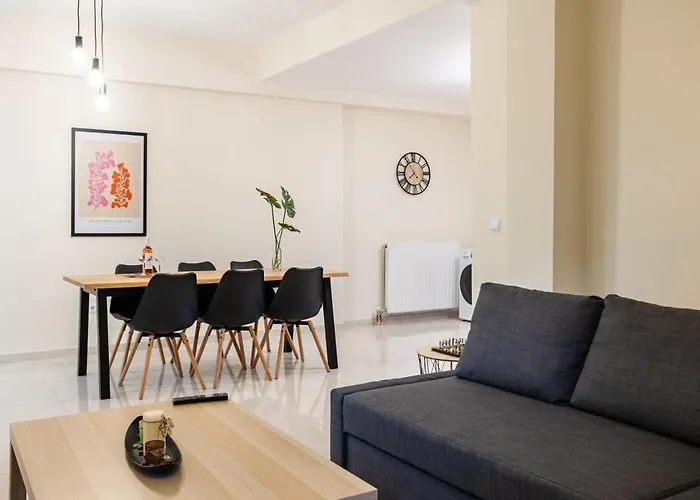 Apartamento Escape To Kalamata's Old Your Urban Oasis Calamata